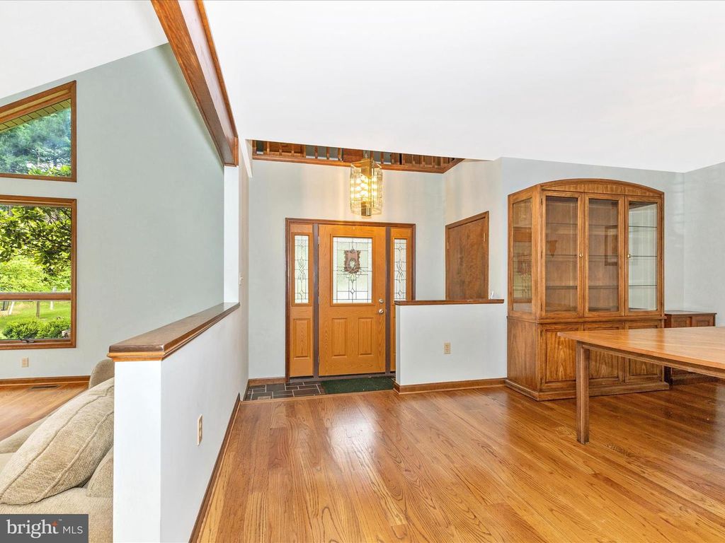 Image 3 of property listing at 10334 HARP RD, Walkersville, MD 21793