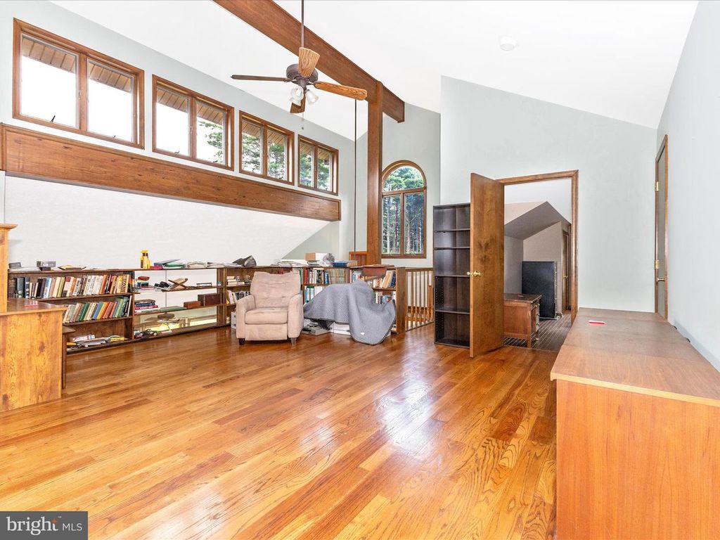 Image 34 of property listing at 10334 HARP RD, Walkersville, MD 21793