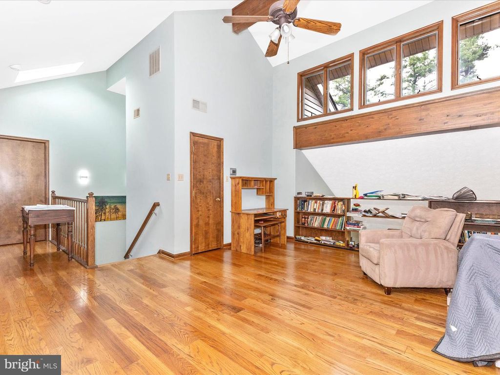 Image 35 of property listing at 10334 HARP RD, Walkersville, MD 21793