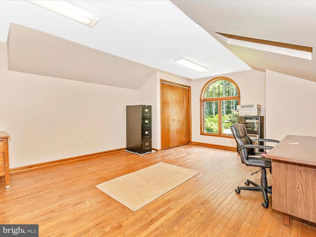 Image 38 of property listing at 10334 HARP RD, Walkersville, MD 21793