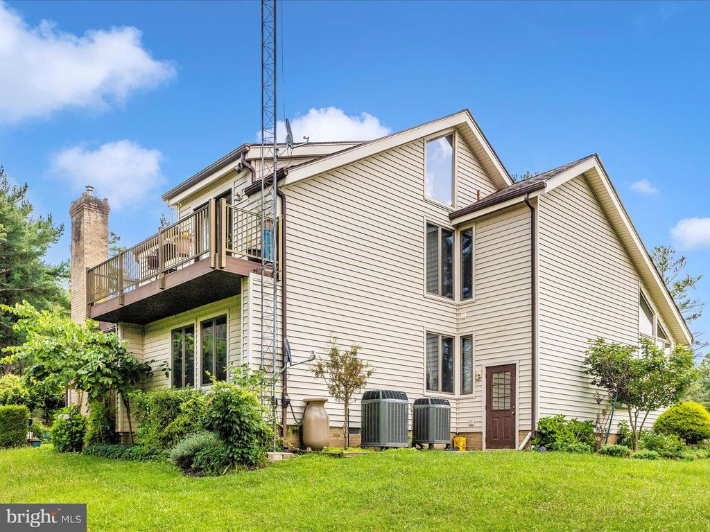 Image 41 of property listing at 10334 HARP RD, Walkersville, MD 21793