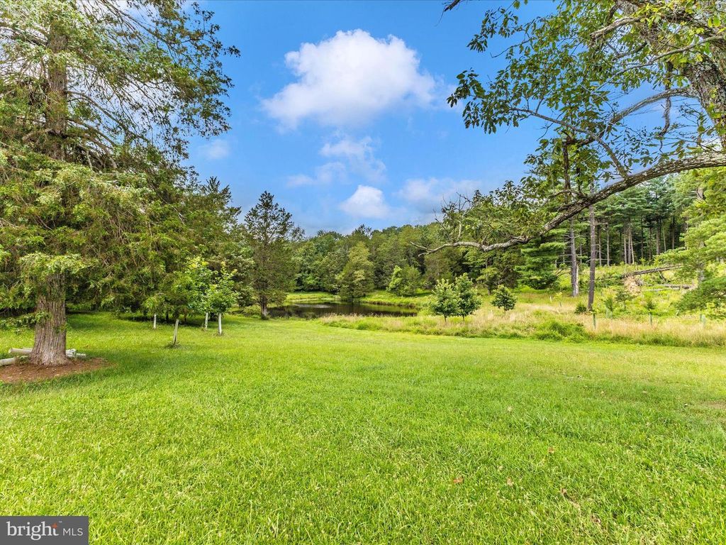 Image 45 of property listing at 10334 HARP RD, Walkersville, MD 21793