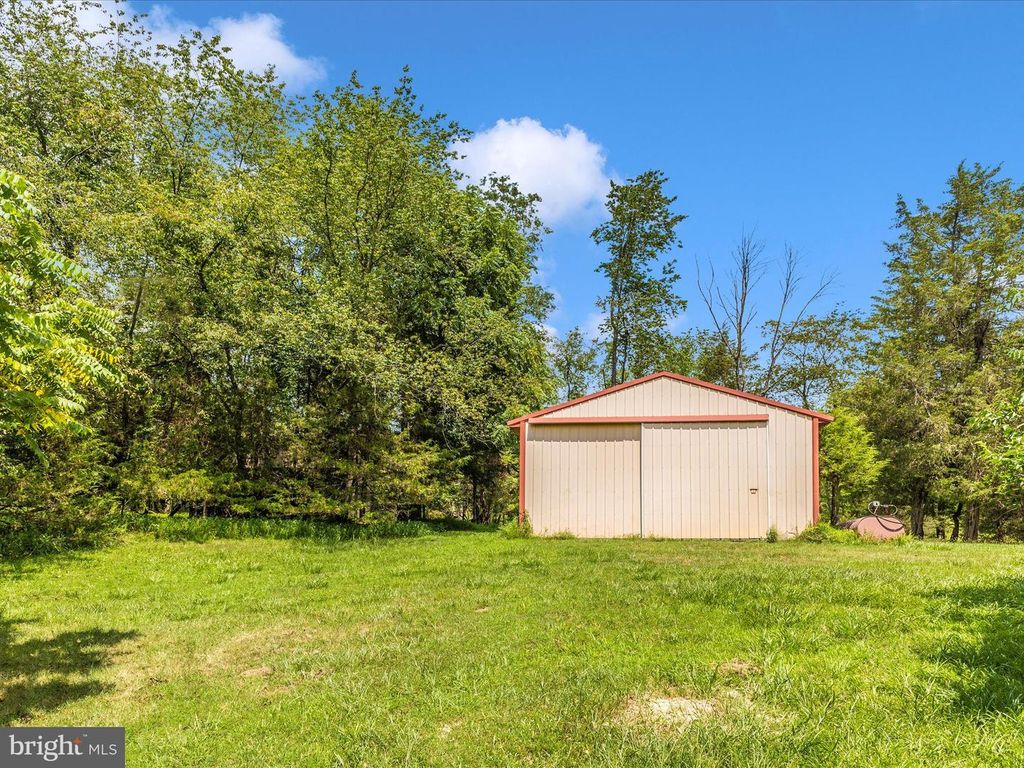 Image 46 of property listing at 10334 HARP RD, Walkersville, MD 21793