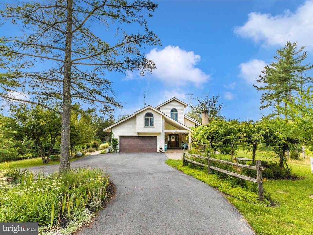 Image 52 of property listing at 10334 HARP RD, Walkersville, MD 21793