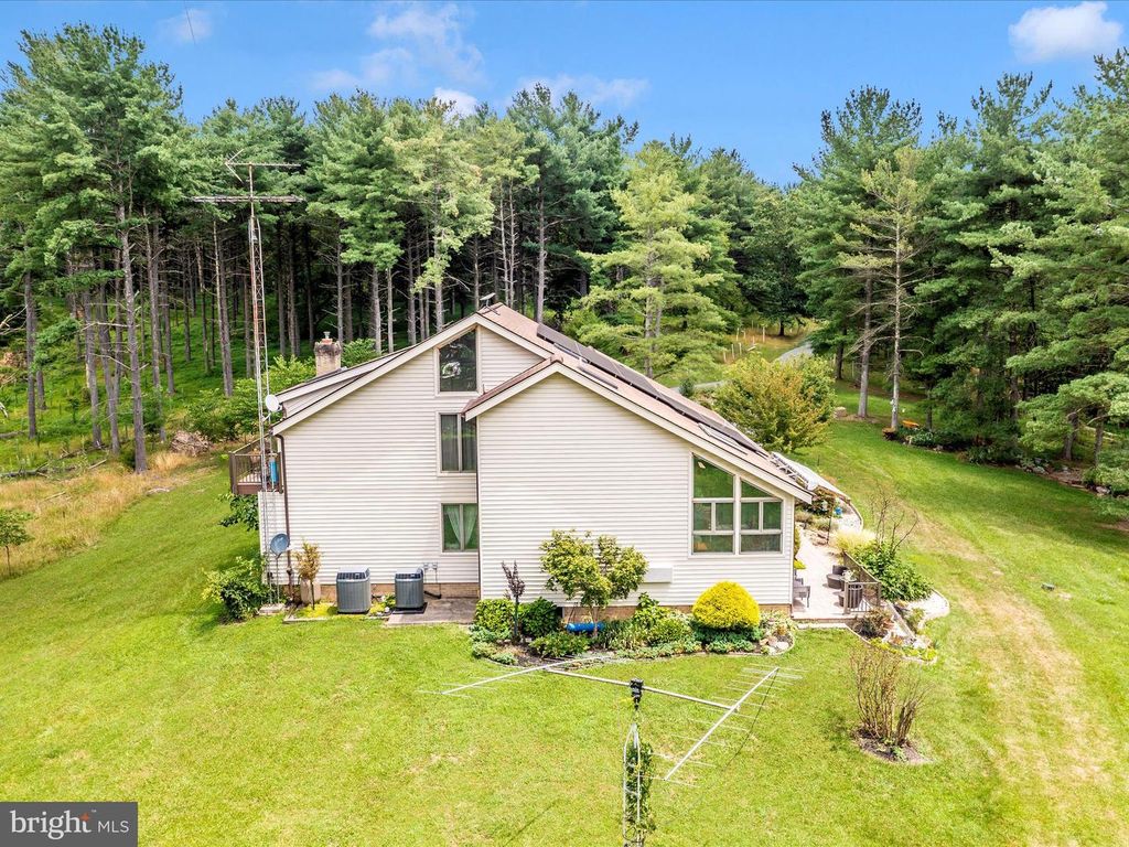 Image 60 of property listing at 10334 HARP RD, Walkersville, MD 21793