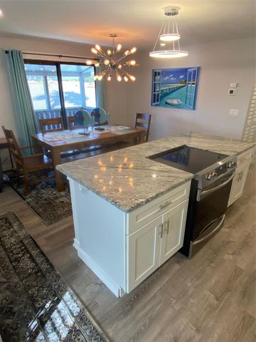 2730 49TH AVENUE W 2730, Bradenton, FL 34207