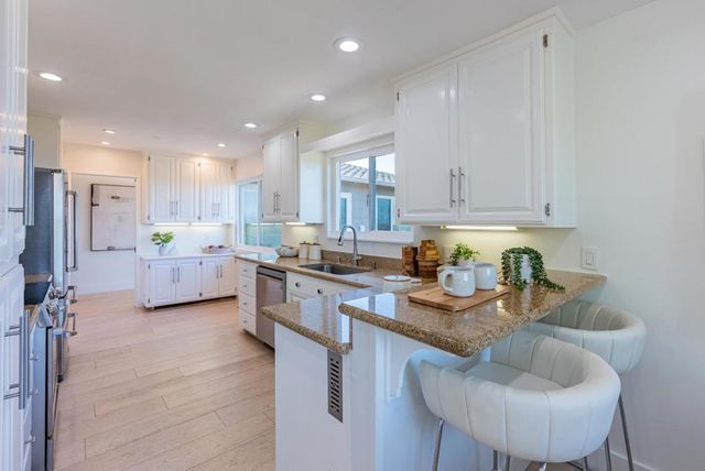 893 Madonna Way, Los Altos, CA 94024