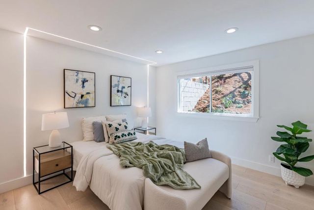 893 Madonna Way, Los Altos, CA 94024