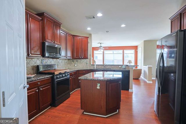 300 Hampton Place, Canton, GA 30115