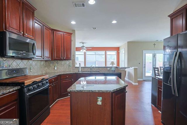 300 Hampton Place, Canton, GA 30115