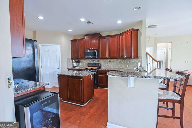 300 Hampton Place, Canton, GA 30115