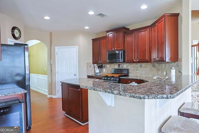 300 Hampton Place, Canton, GA 30115