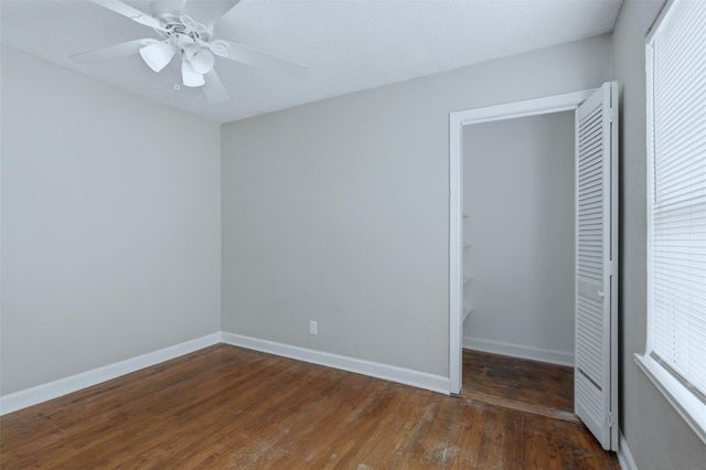 1228 5th Avenue N, Texas City, TX 77590