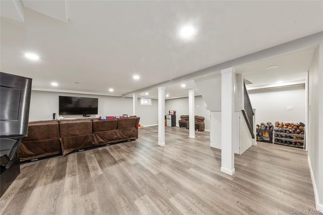19 Sloan Drive S, Valley Stream, NY 11580