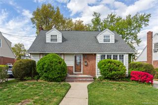 19 Sloan Drive S, Valley Stream, NY 11580