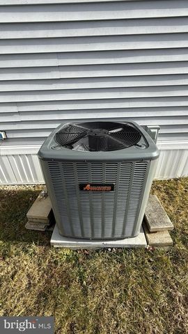 121 PHEASANT RIDGE CIR, Lancaster, PA 17603