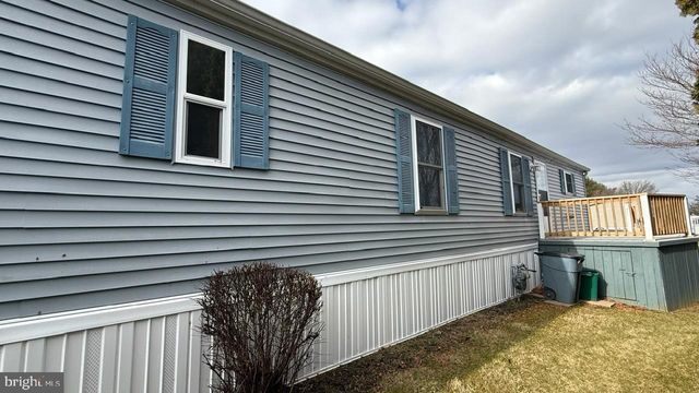 121 PHEASANT RIDGE CIR, Lancaster, PA 17603