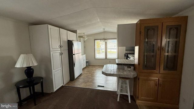 121 PHEASANT RIDGE CIR, Lancaster, PA 17603