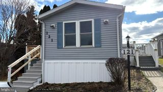 121 PHEASANT RIDGE CIR, Lancaster, PA 17603