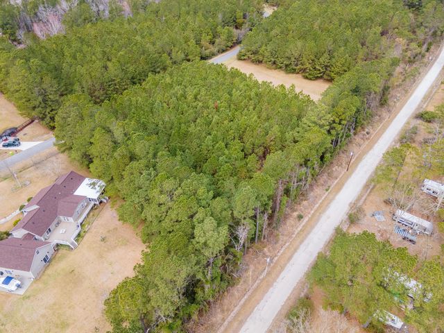 9219 Hart Drive, Oriental, NC 28571