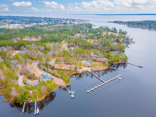 9219 Hart Drive, Oriental, NC 28571