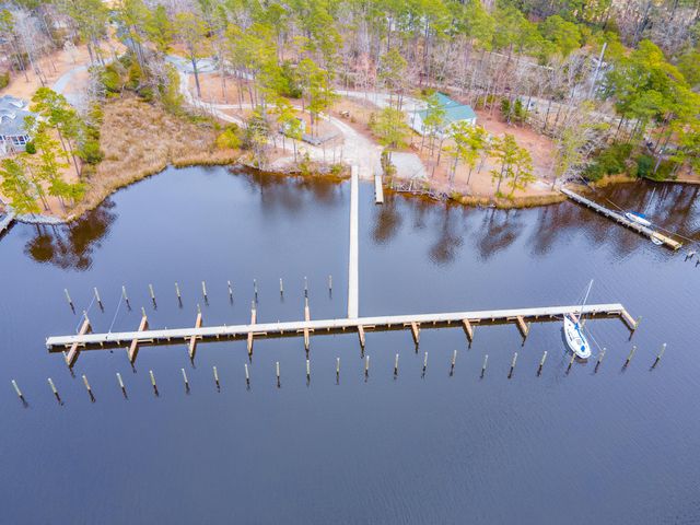 9219 Hart Drive, Oriental, NC 28571