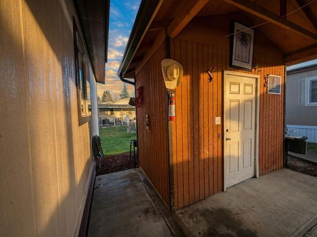 818 Carol Rae, Medford, OR 97501