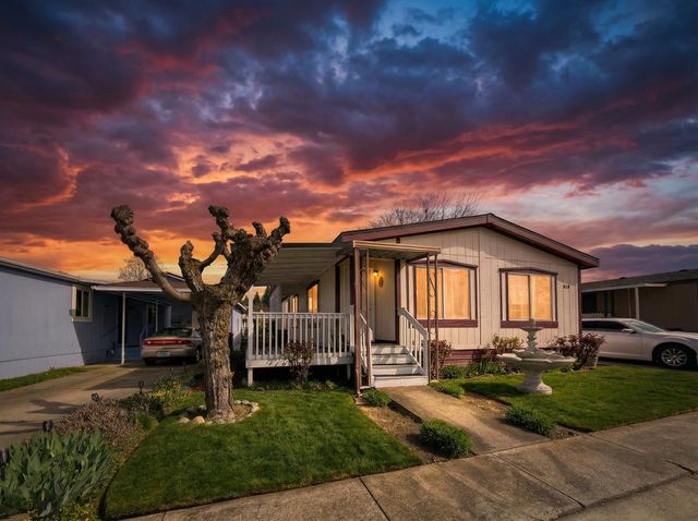 818 Carol Rae, Medford, OR 97501