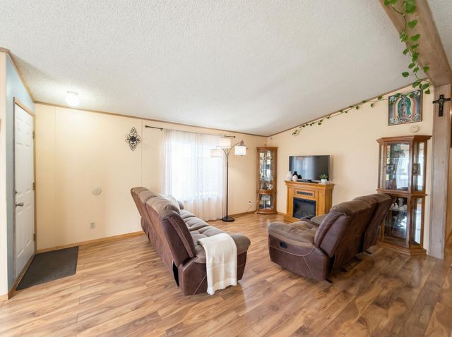 818 Carol Rae, Medford, OR 97501