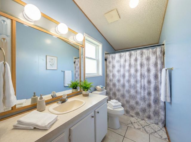 818 Carol Rae, Medford, OR 97501