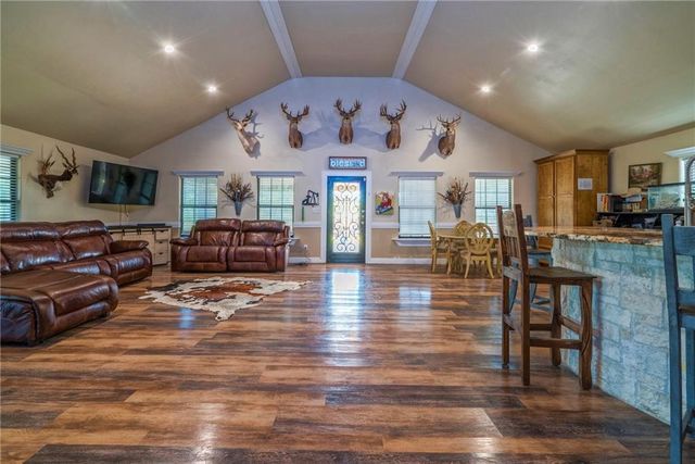 7084 Bartosch, Robstown, TX 78380