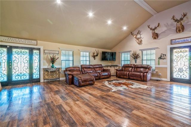 7084 Bartosch, Robstown, TX 78380