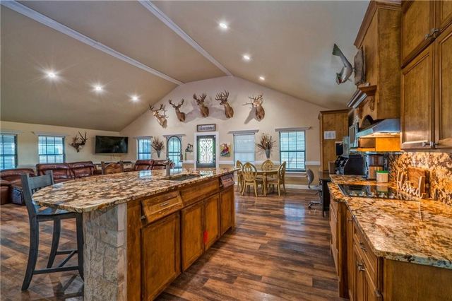 7084 Bartosch, Robstown, TX 78380