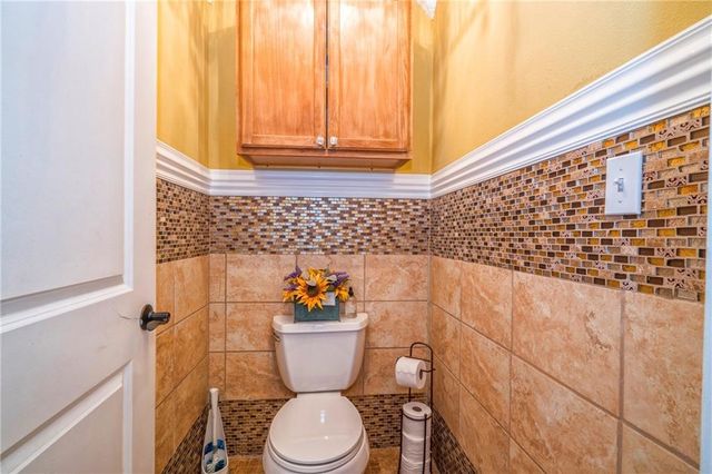 7084 Bartosch, Robstown, TX 78380