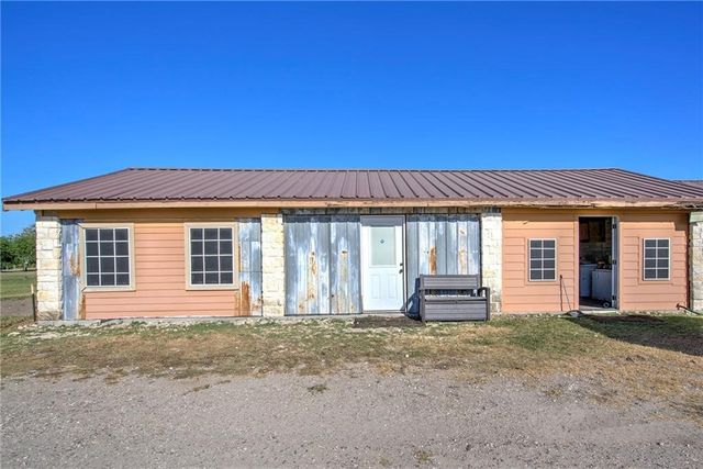 7084 Bartosch, Robstown, TX 78380
