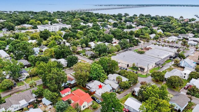 303 State Street, Bay Saint Louis, MS 39520