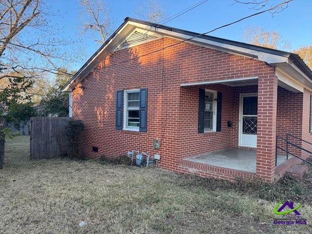 151 Edmondson Circle, Cochran, GA 31014