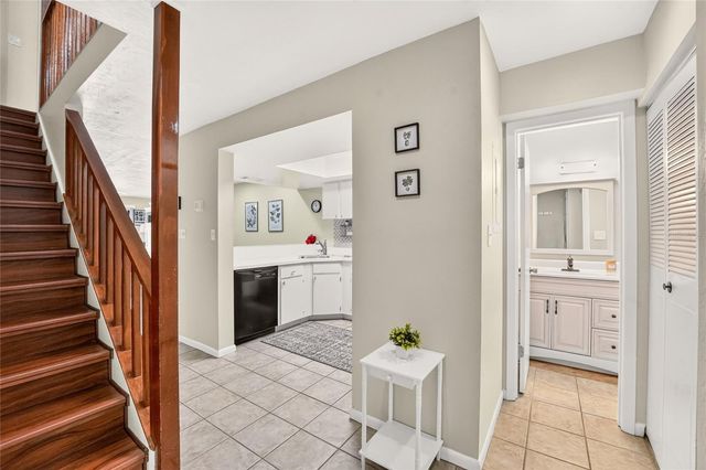 1434 SW 25TH PLACE C2, Gainesville, FL 32608