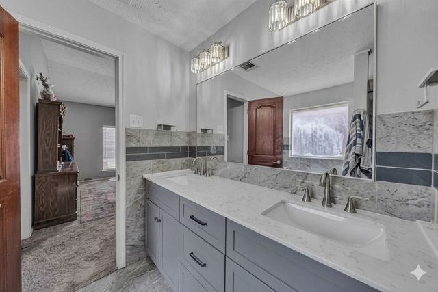 4024 Busch Gardens Drive, Fort Worth, TX 76123