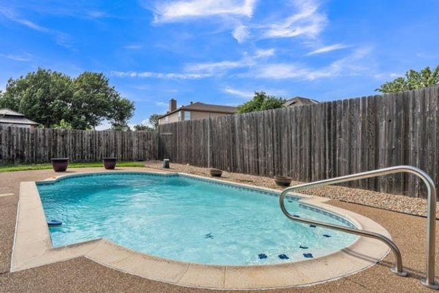 4024 Busch Gardens Drive, Fort Worth, TX 76123