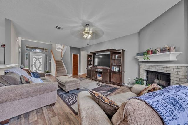 4024 Busch Gardens Drive, Fort Worth, TX 76123