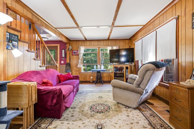 31 Pages Lane, Hampton Falls, NH 03844