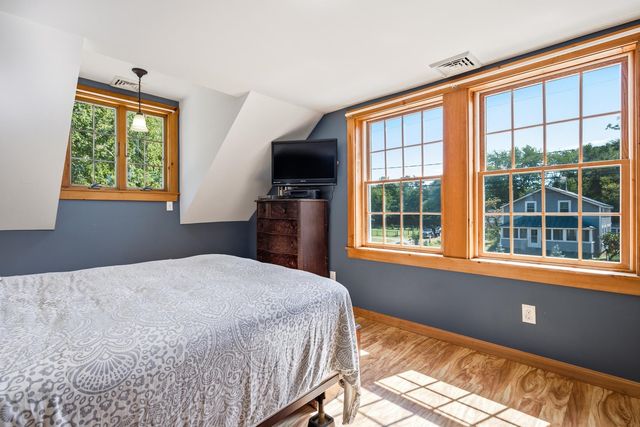31 Pages Lane, Hampton Falls, NH 03844