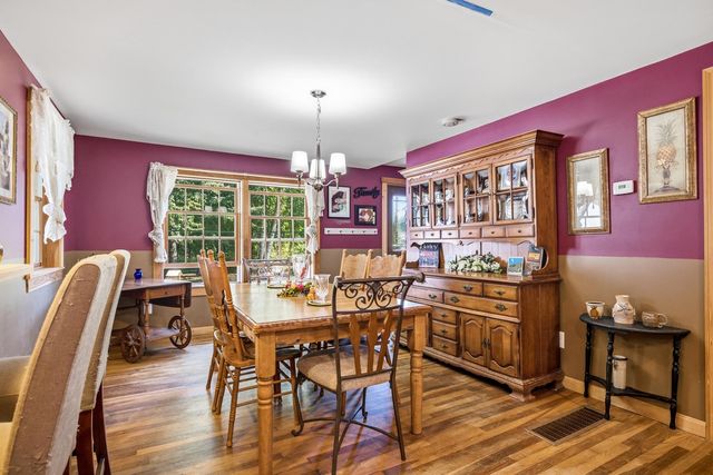 31 Pages Lane, Hampton Falls, NH 03844