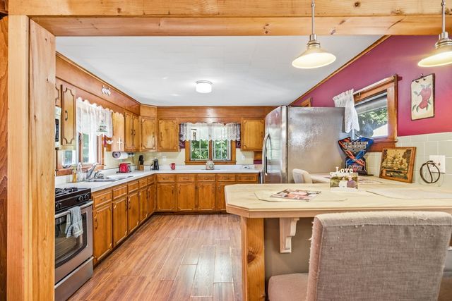 31 Pages Lane, Hampton Falls, NH 03844