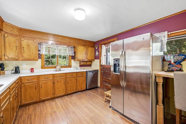 31 Pages Lane, Hampton Falls, NH 03844