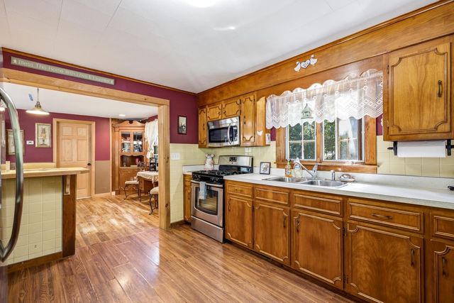 31 Pages Lane, Hampton Falls, NH 03844