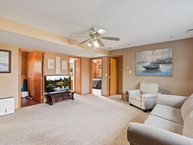 9936 Oakridge Road, Brainerd, MN 56401