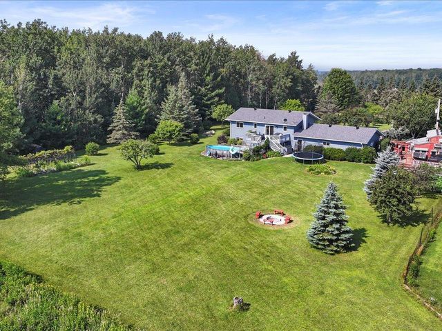 9936 Oakridge Road, Brainerd, MN 56401