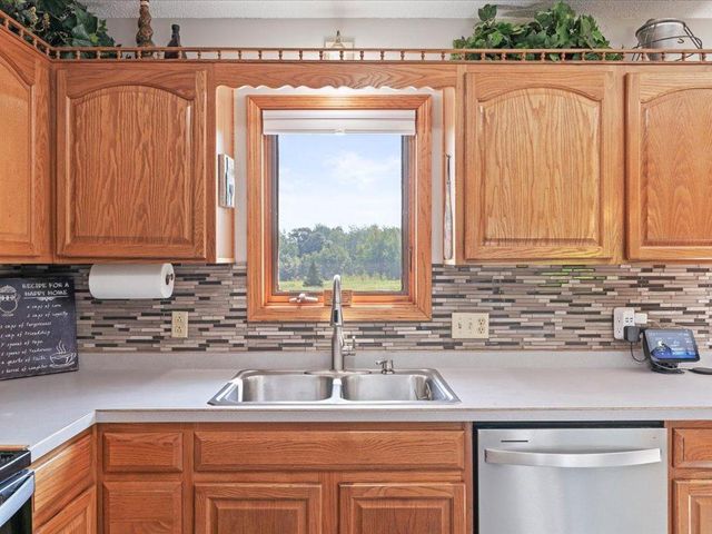 9936 Oakridge Road, Brainerd, MN 56401